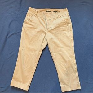 🐳 4 for $12 Eddie Bauer Mercer fit crop tan pants